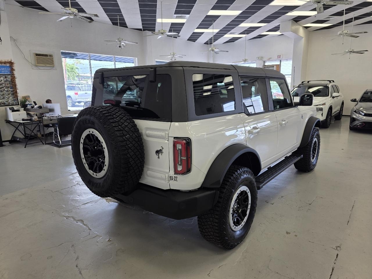 Ford Bronco Outer Banks 4-Door 2024