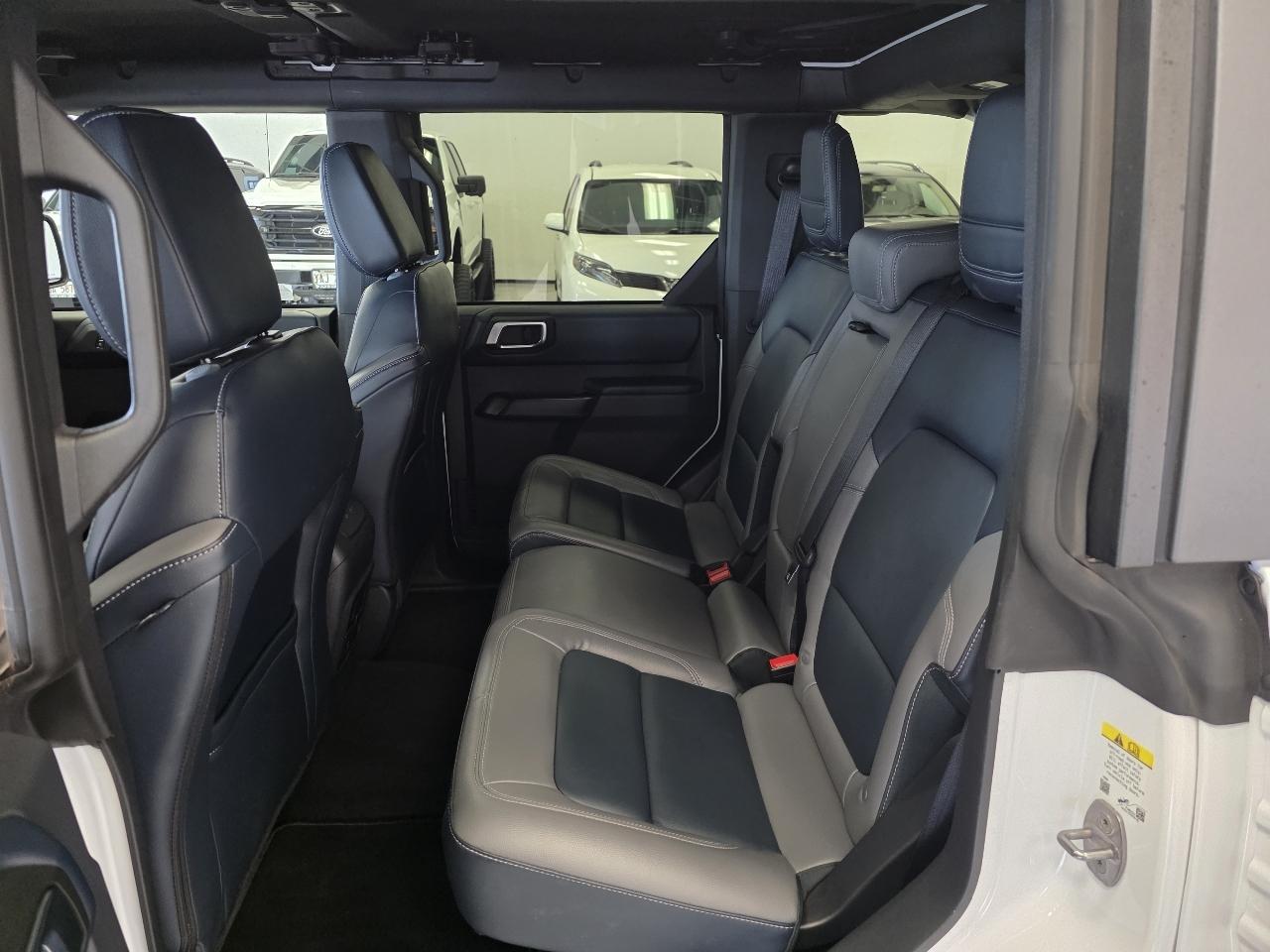 Ford Bronco Outer Banks 4-Door 2024