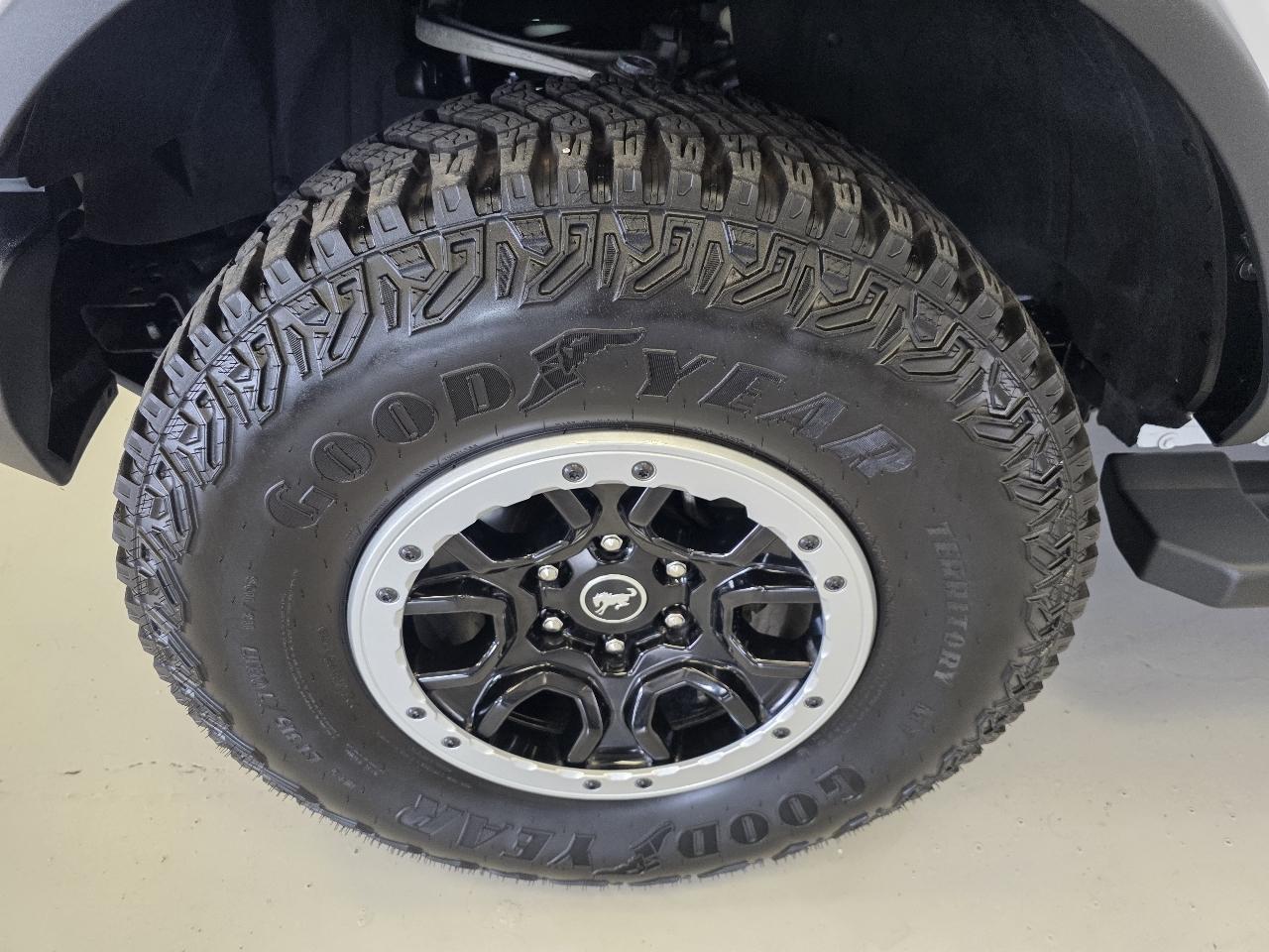 Ford Bronco Outer Banks 4-Door 2024
