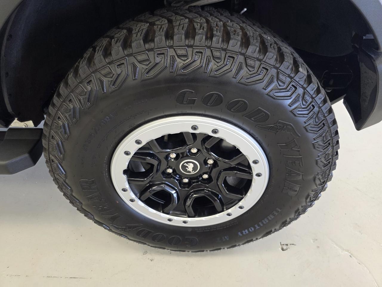 Ford Bronco Outer Banks 4-Door 2024