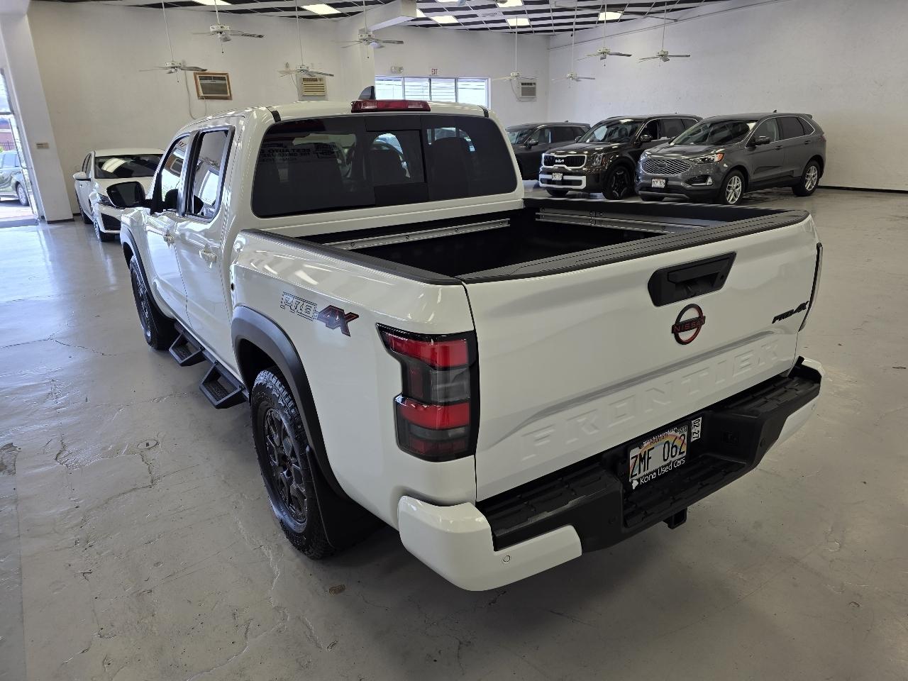 Nissan Frontier photo 3