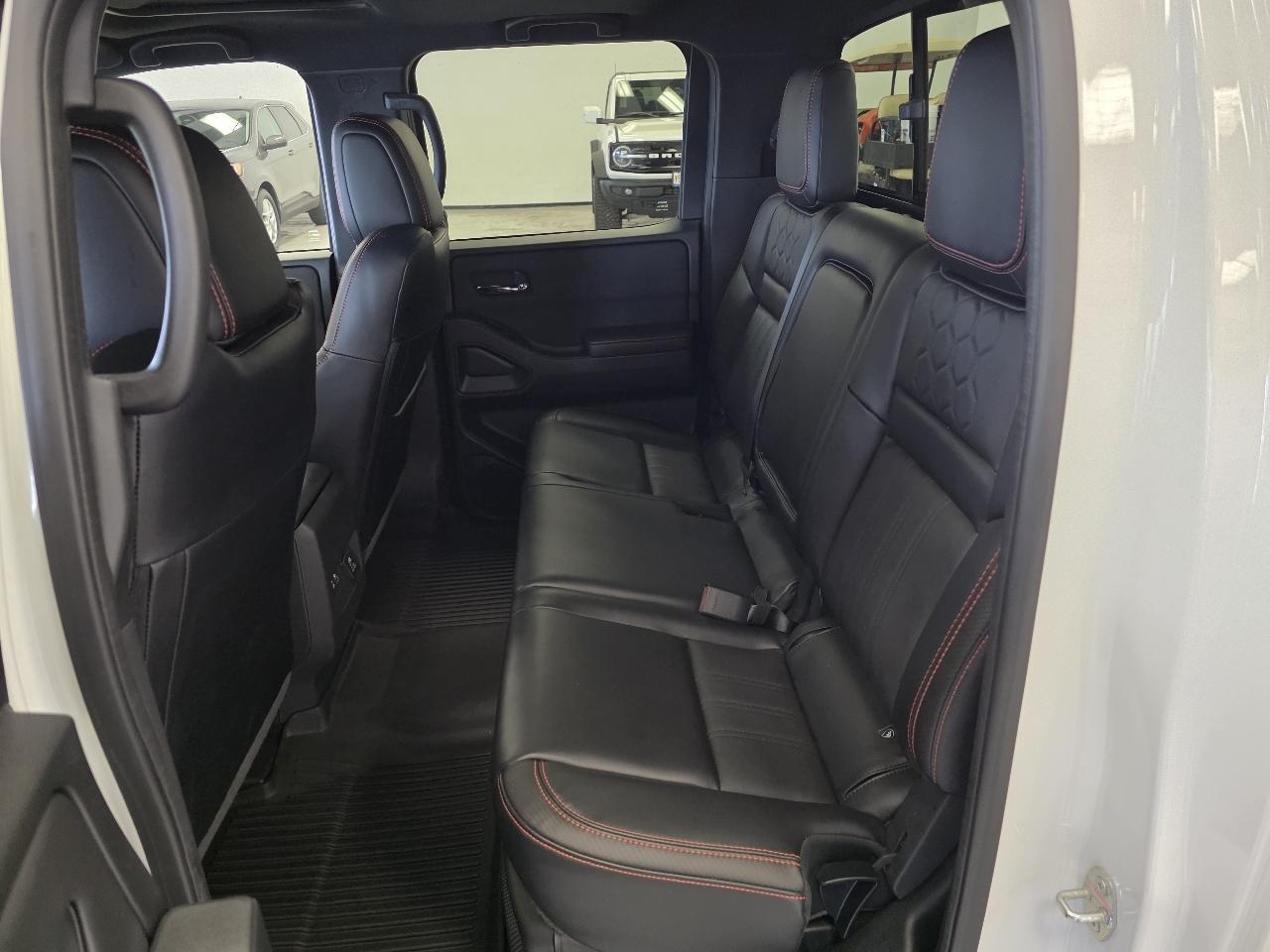 Nissan Frontier photo 10