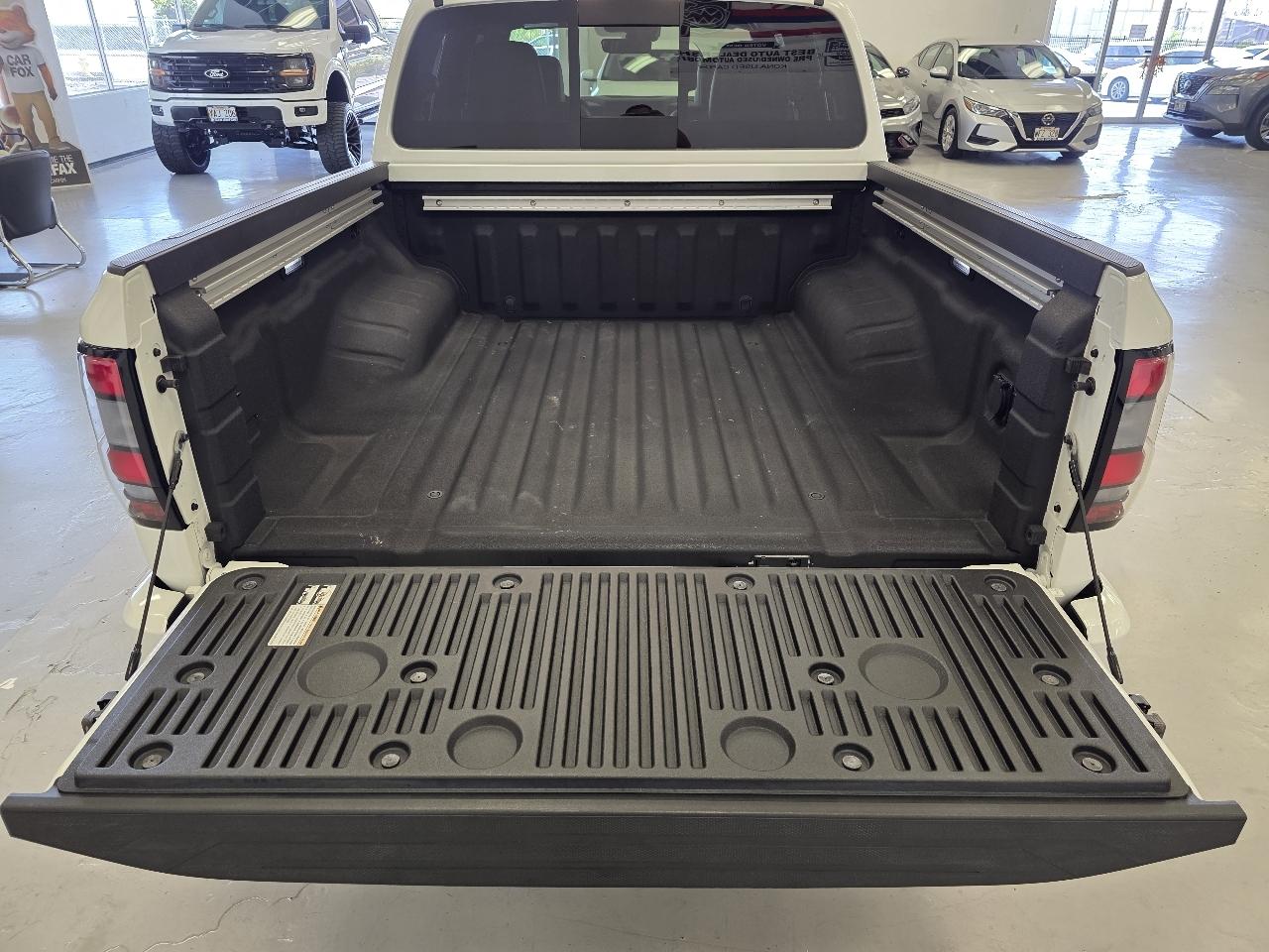 Nissan Frontier photo 11