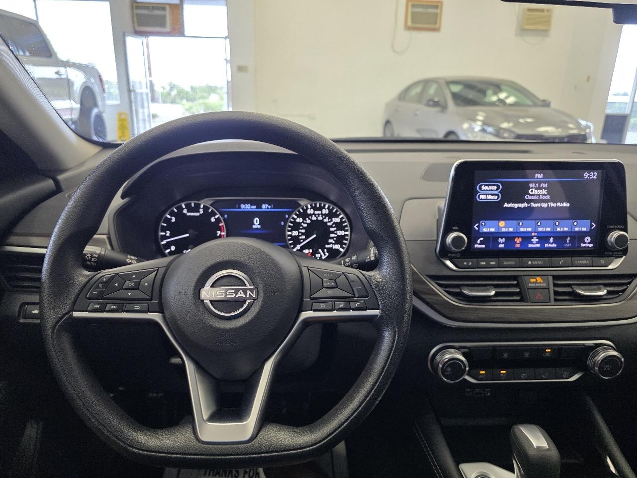 2023 Nissan Altima SV - Photo 12
