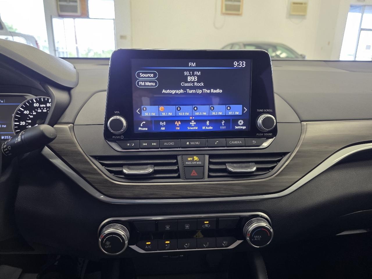 2023 Nissan Altima SV - Photo 15
