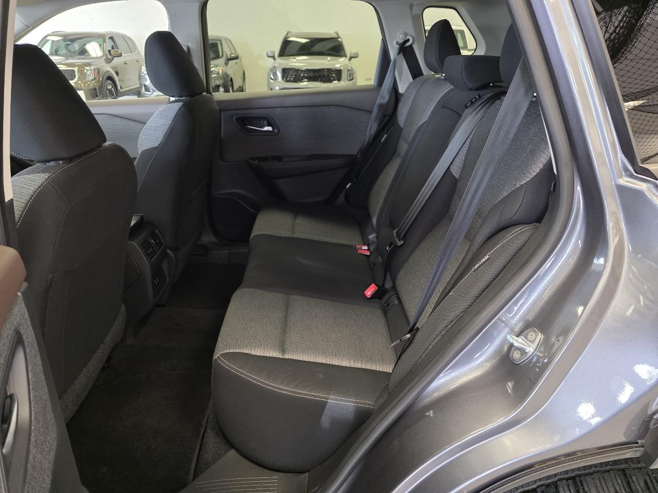 Nissan Rogue photo 10