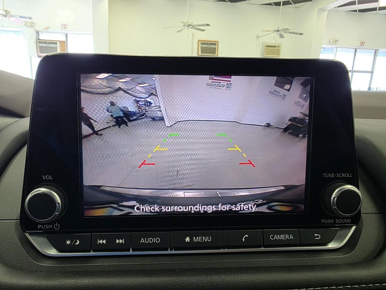 Nissan Rogue photo 15