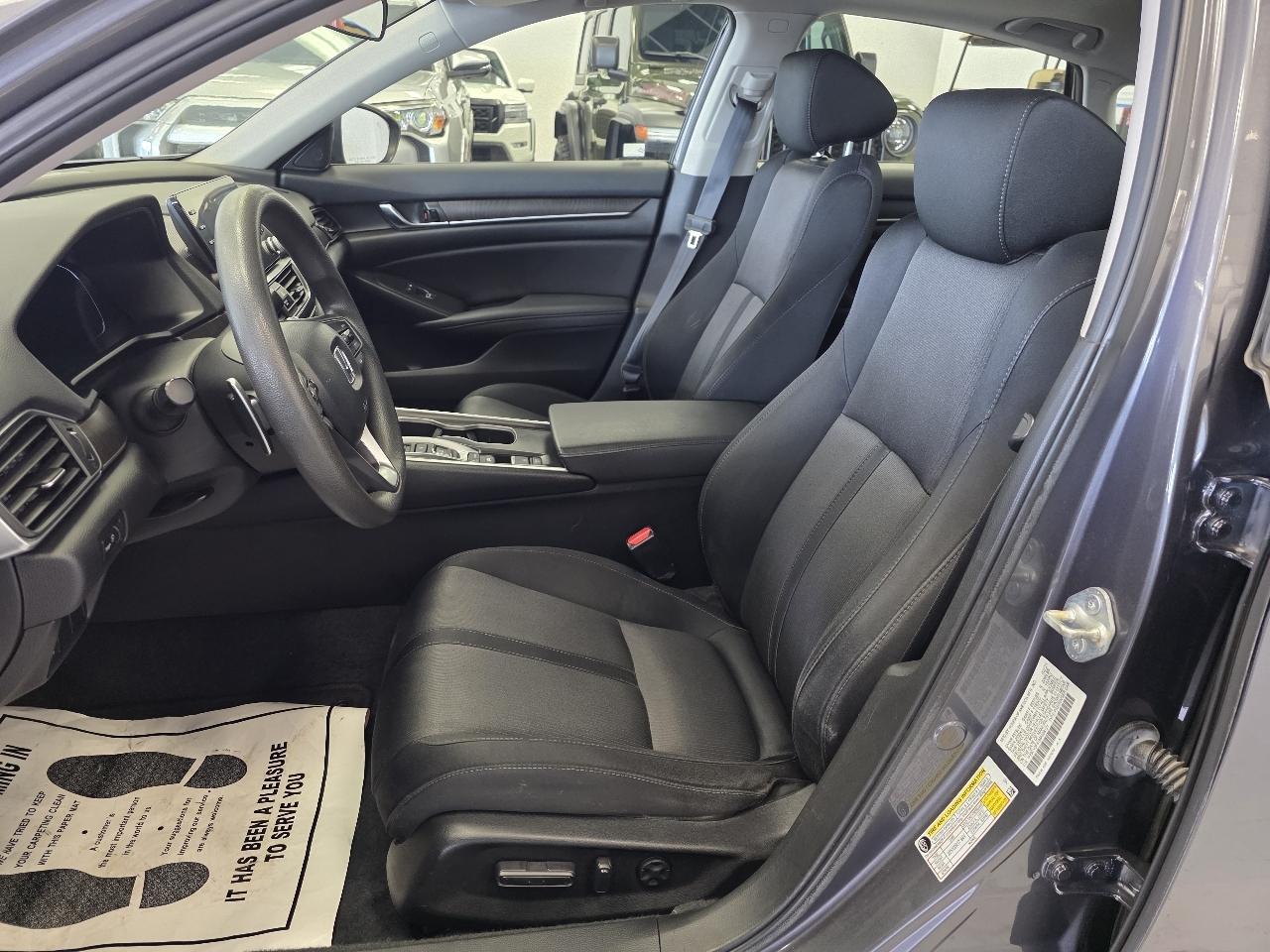 Honda Accord photo 9