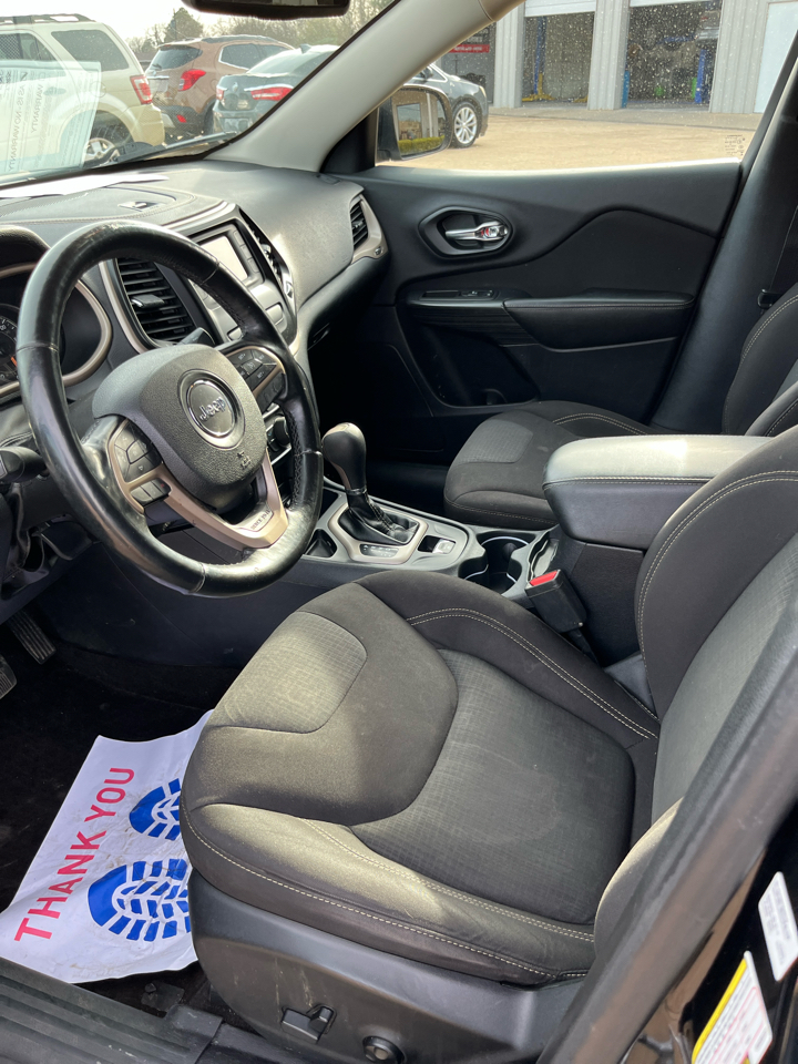 Jeep Cherokee Latitude FWD 2017