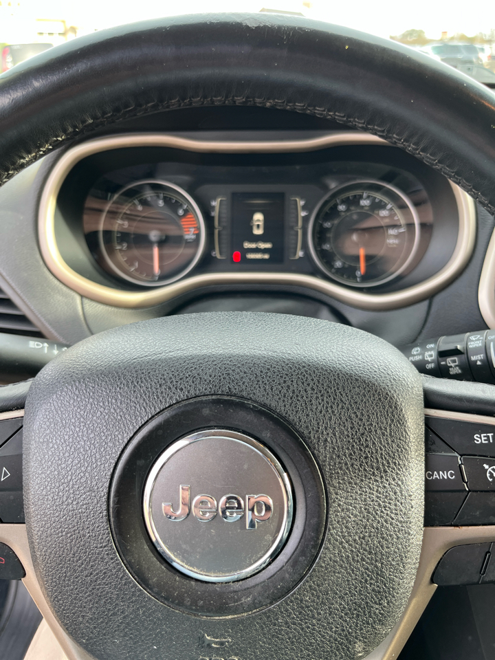 Jeep Cherokee Latitude FWD 2017