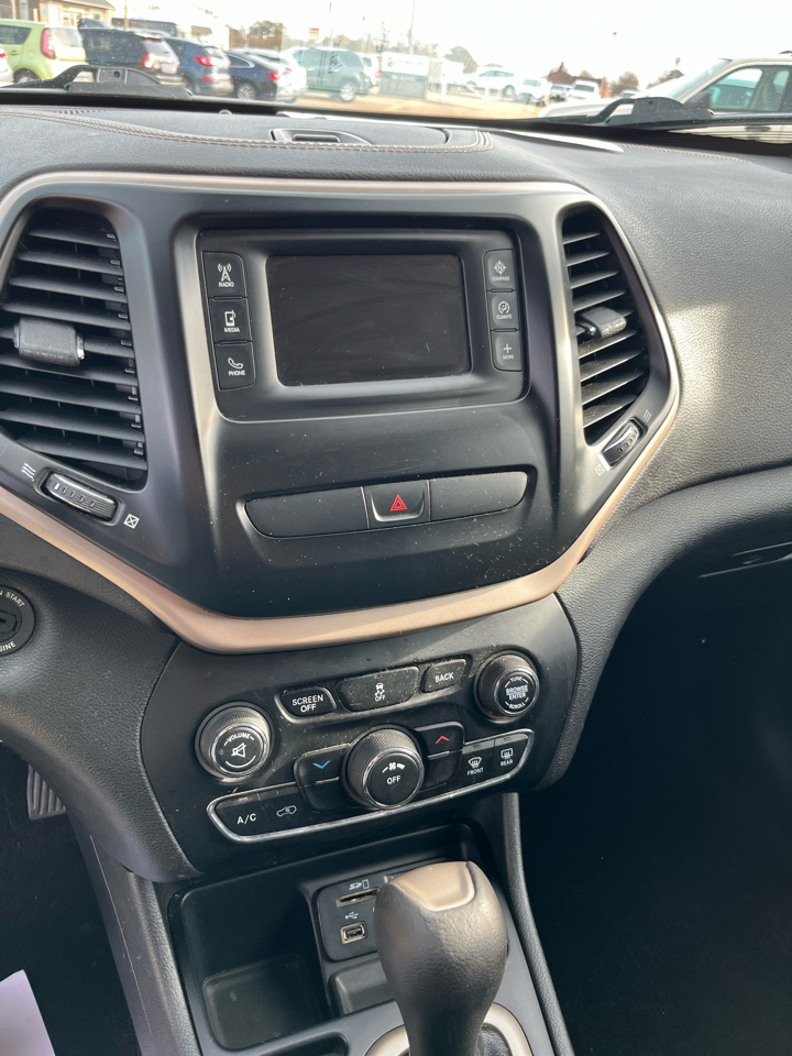 Jeep Cherokee Latitude FWD 2017