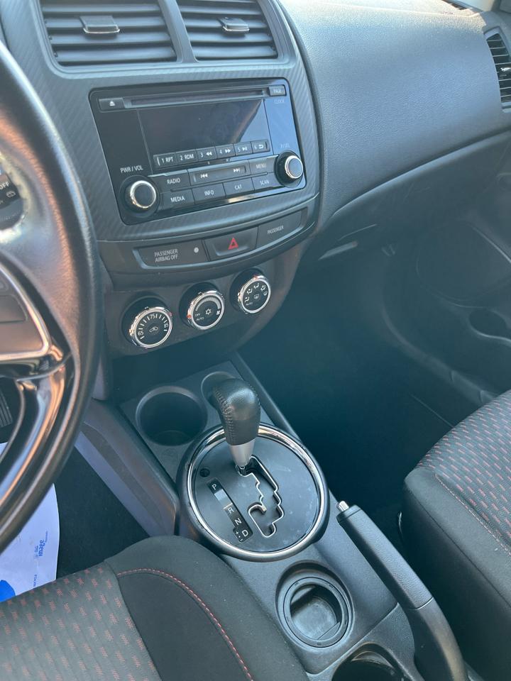 Mitsubishi Outlander Sport 2.0 ES CVT 2017