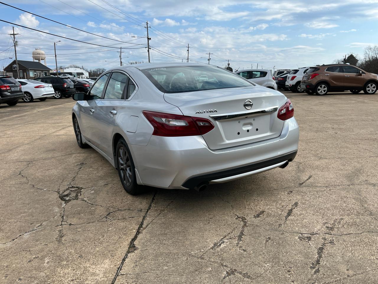 Nissan Altima 2.5 SV 2018