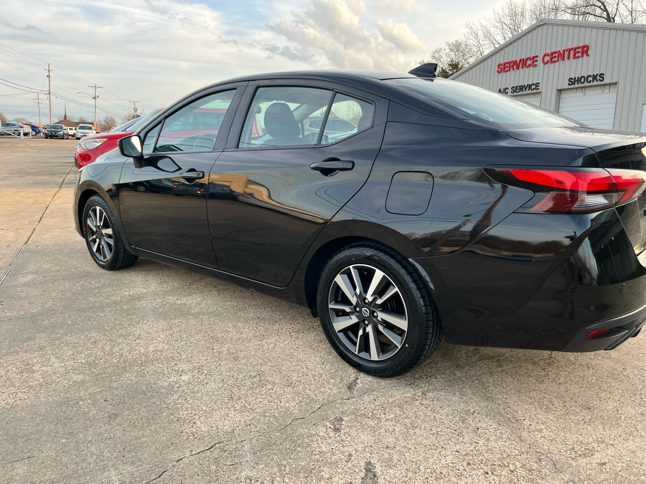 Nissan Versa SV 2021