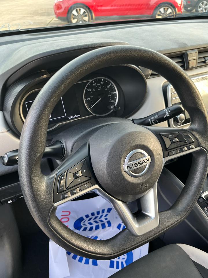 Nissan Versa SV 2021