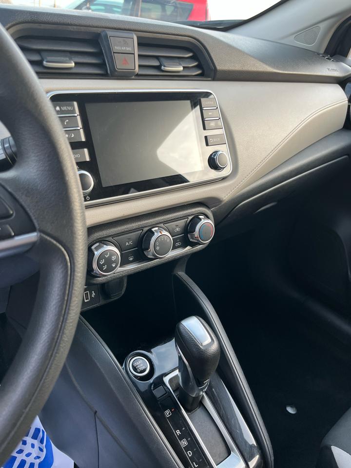 Nissan Versa SV 2021