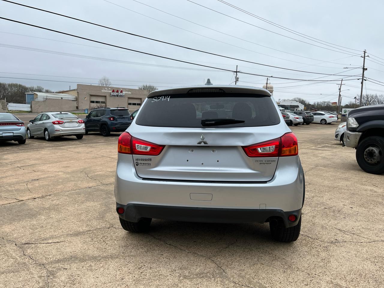 Mitsubishi Outlander Sport 2.0 ES CVT 2017