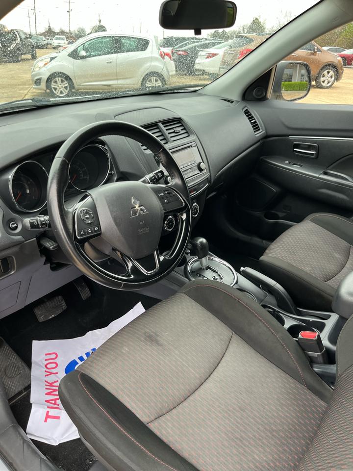 Mitsubishi Outlander Sport 2.0 ES CVT 2017