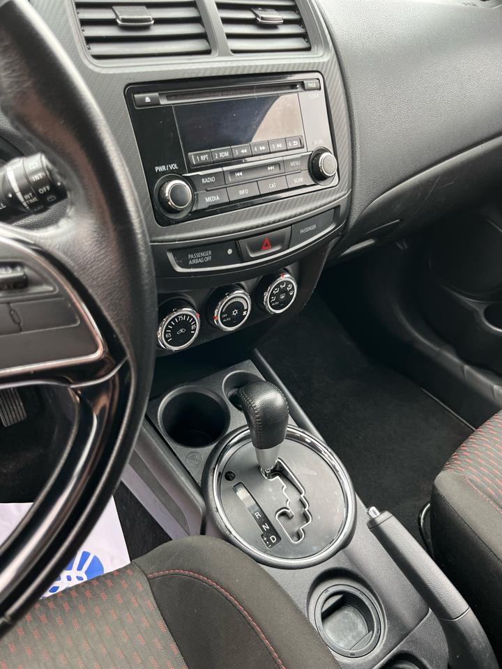 Mitsubishi Outlander Sport 2.0 ES CVT 2017