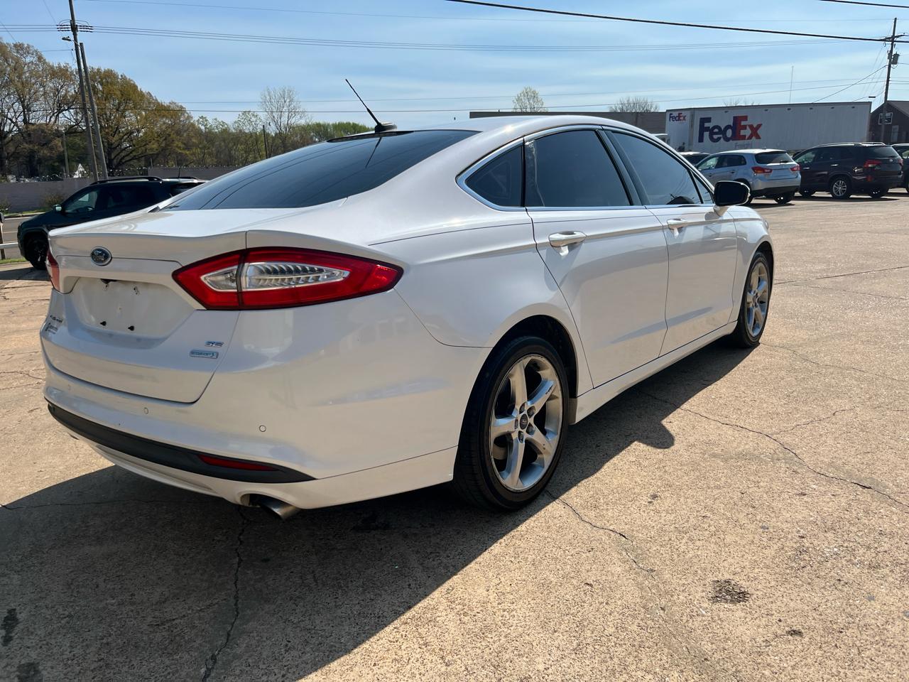 Ford Fusion SE 2014