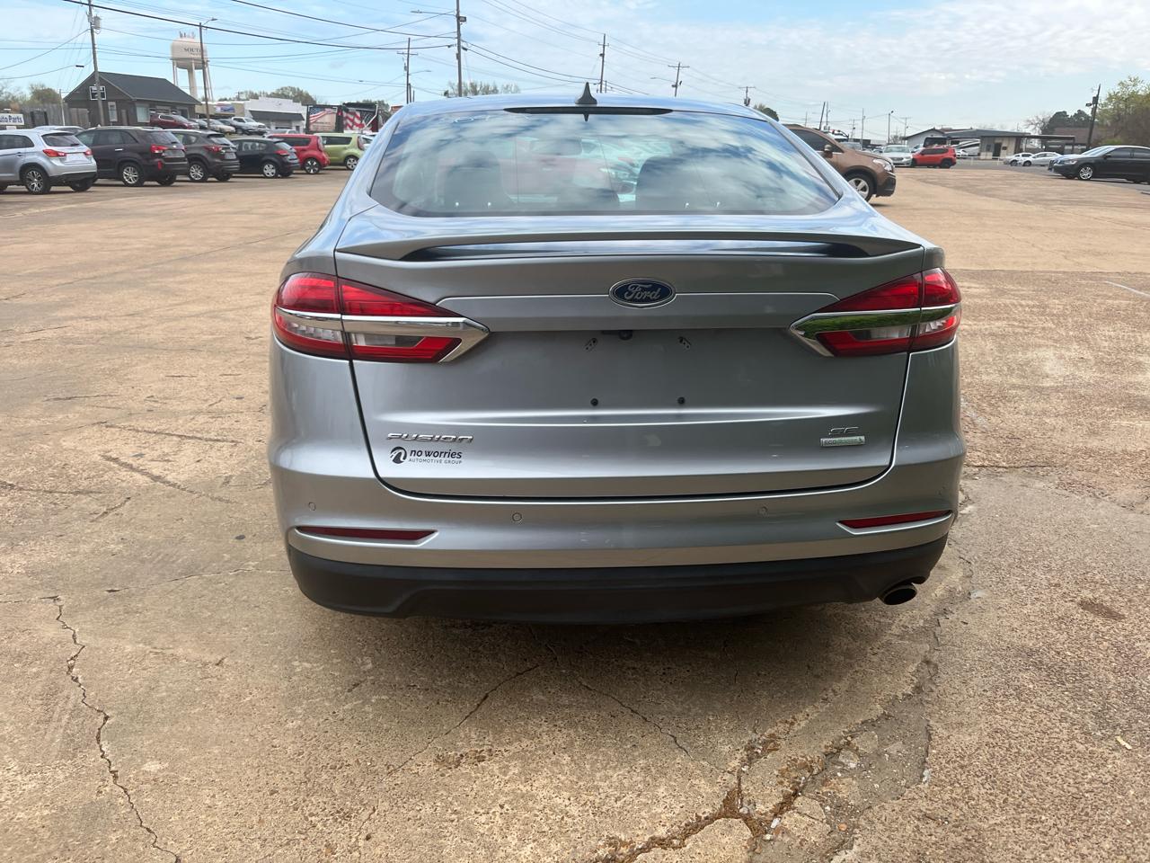 Ford Fusion SE 2020