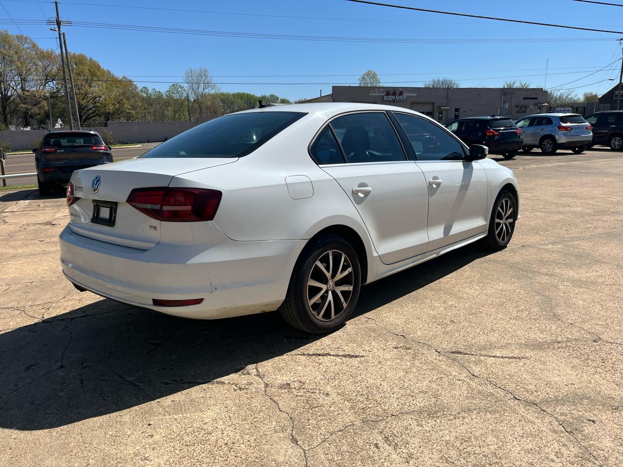 Volkswagen Jetta 1.4T SE 6A 2018