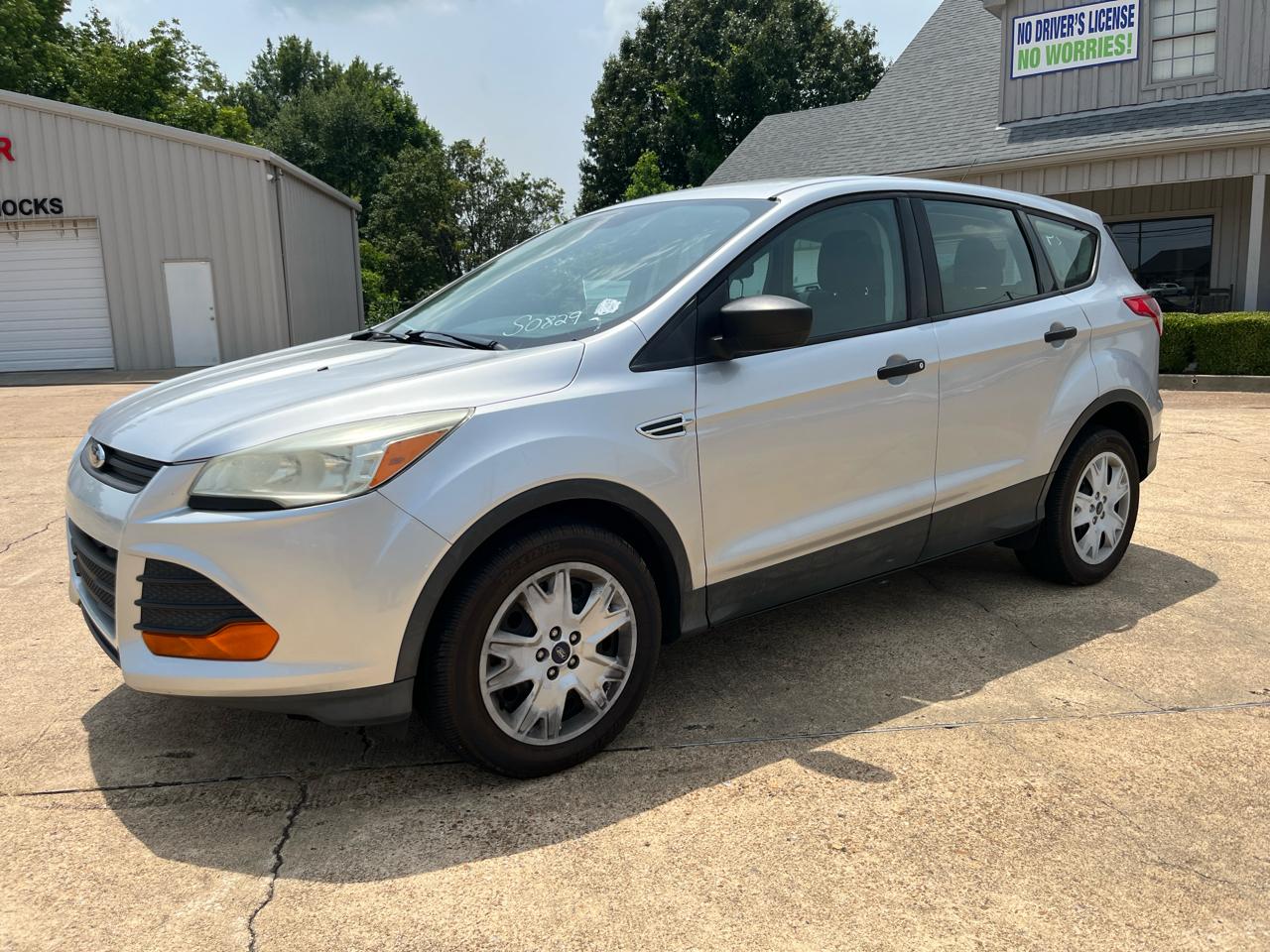 Ford Escape S FWD 2015