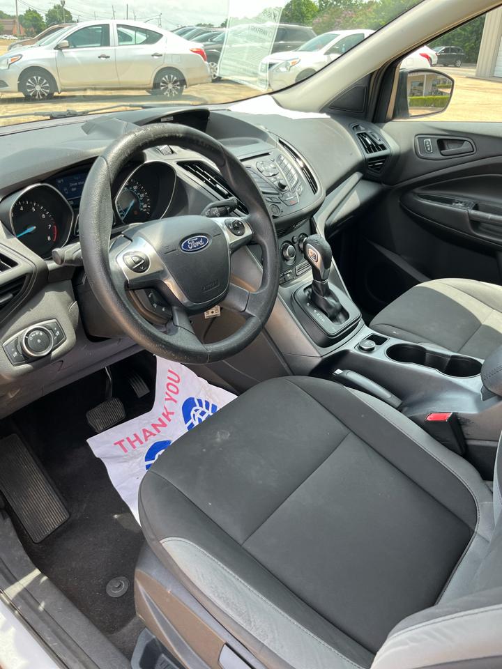 Ford Escape S FWD 2015