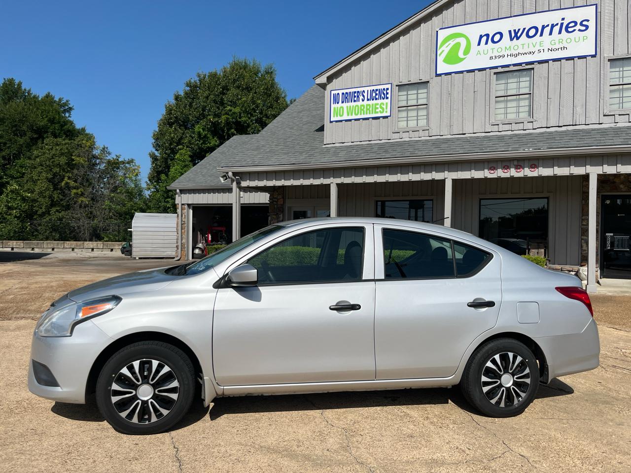 Nissan Versa 1.6 S 5M 2016
