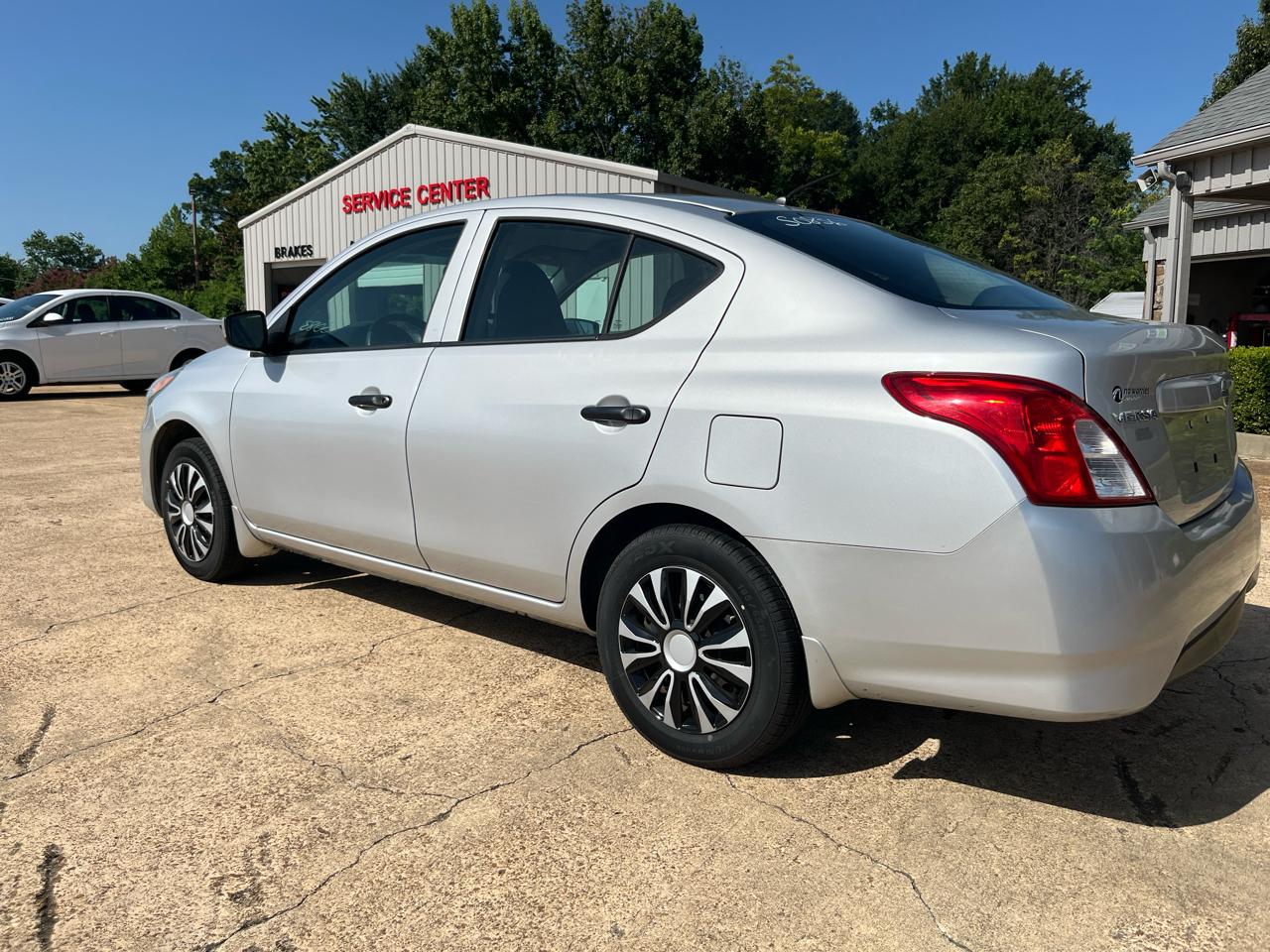 Nissan Versa 1.6 S 5M 2016