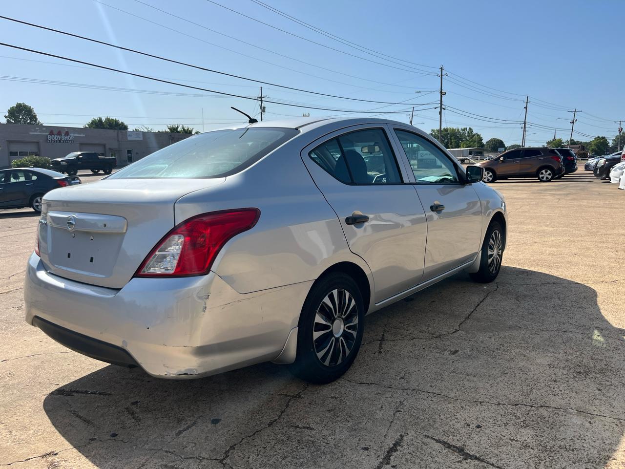 Nissan Versa 1.6 S 5M 2016