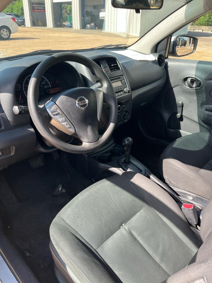 Nissan Versa 1.6 S 5M 2016