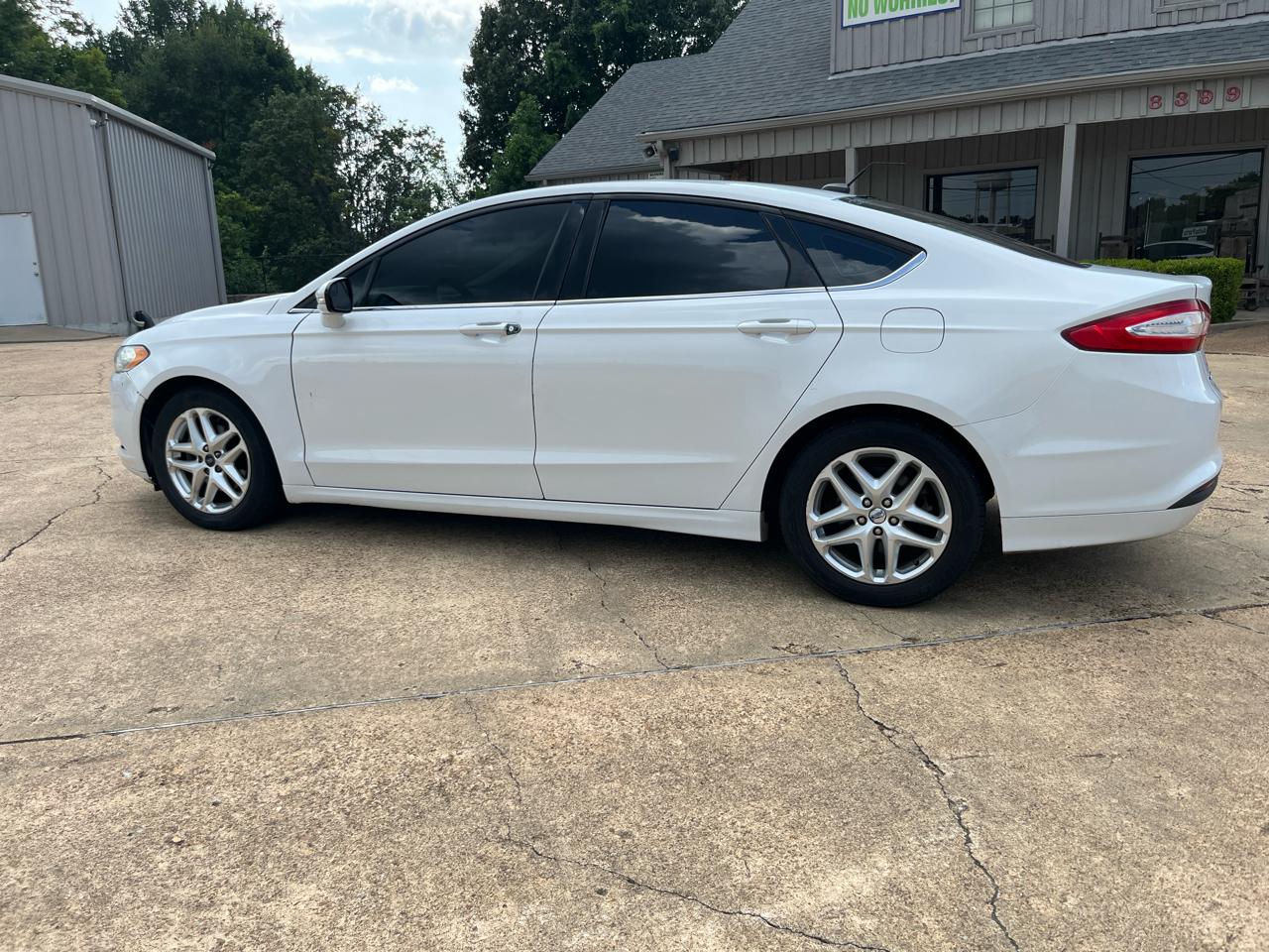 Ford Fusion SE 2013
