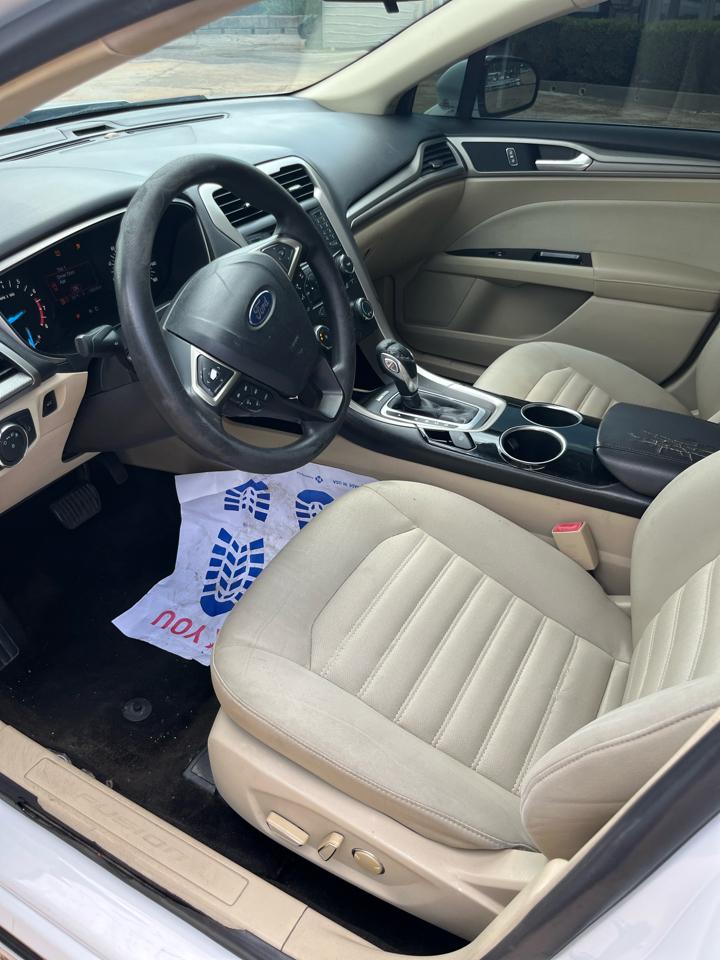 Ford Fusion SE 2013