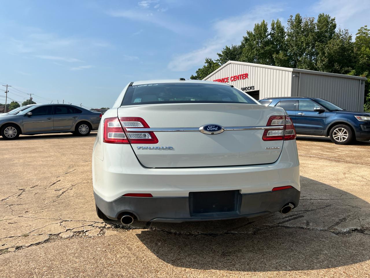Ford Taurus SE FWD 2015