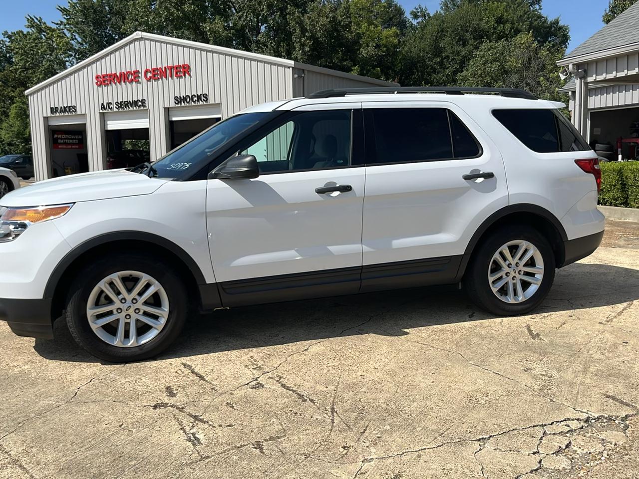 Ford Explorer Base FWD 2015
