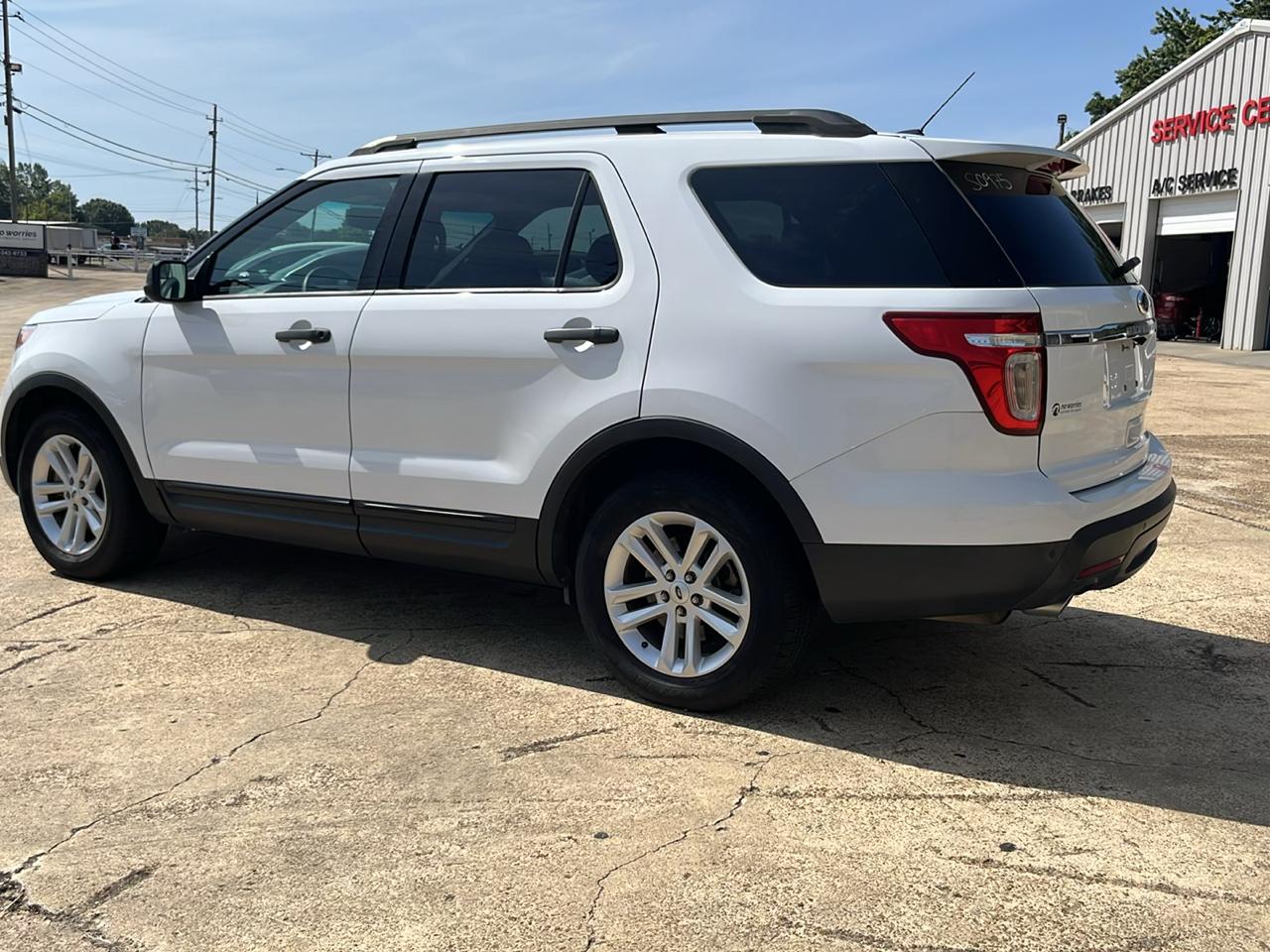 Ford Explorer Base FWD 2015