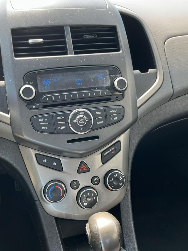 Chevrolet Sonic 2LT Sedan 2012