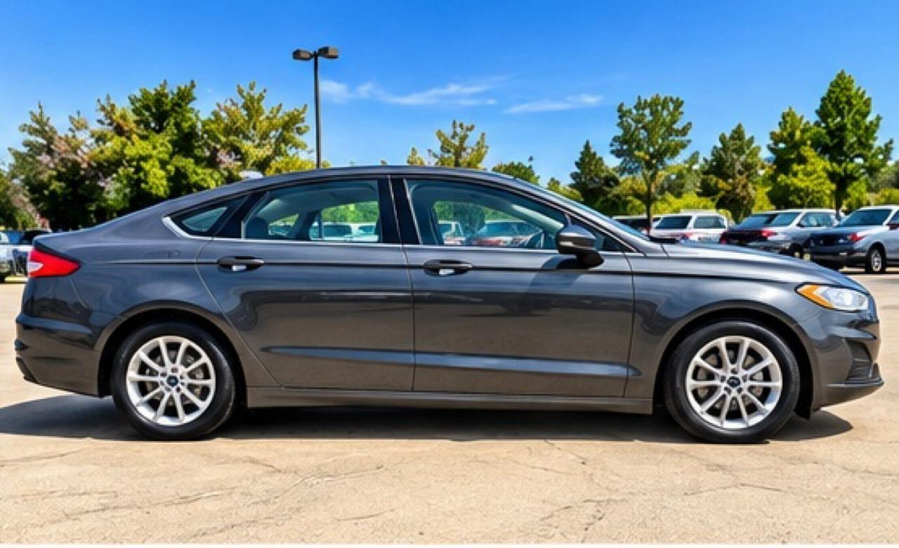Ford Fusion SE 2020