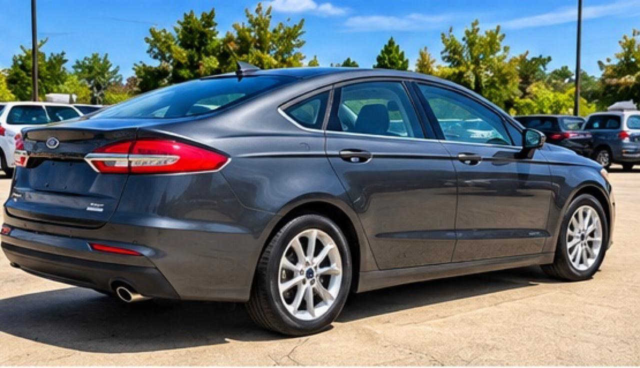 Ford Fusion SE 2020