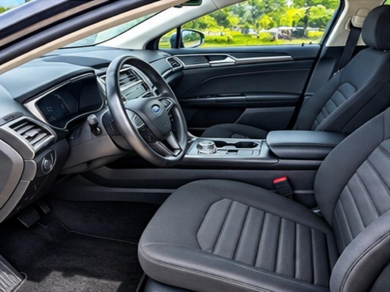 Ford Fusion SE 2020
