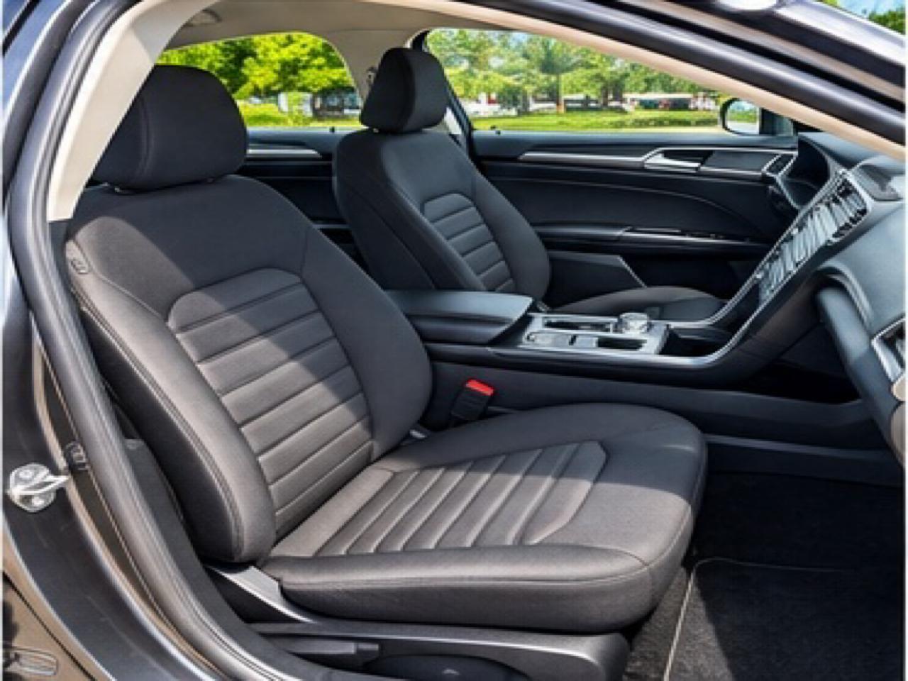 Ford Fusion SE 2020