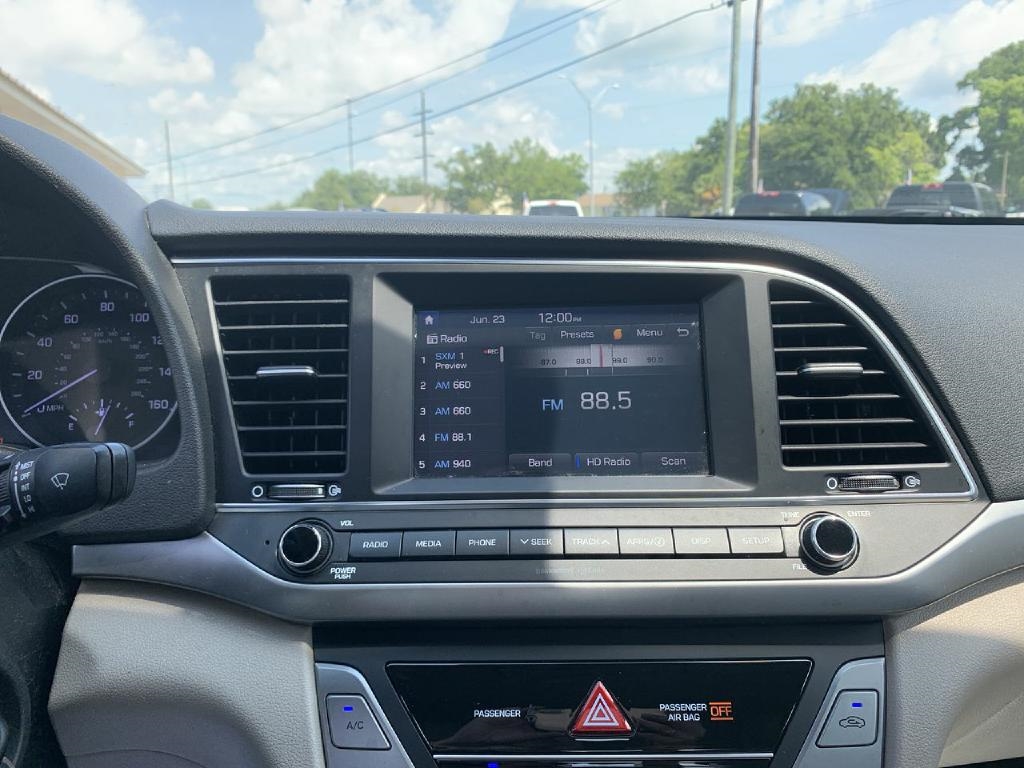 Hyundai Elantra SE 2017