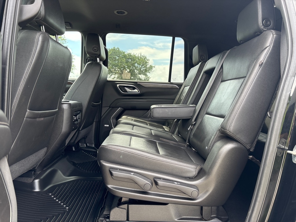 Chevrolet Suburban LT 2021