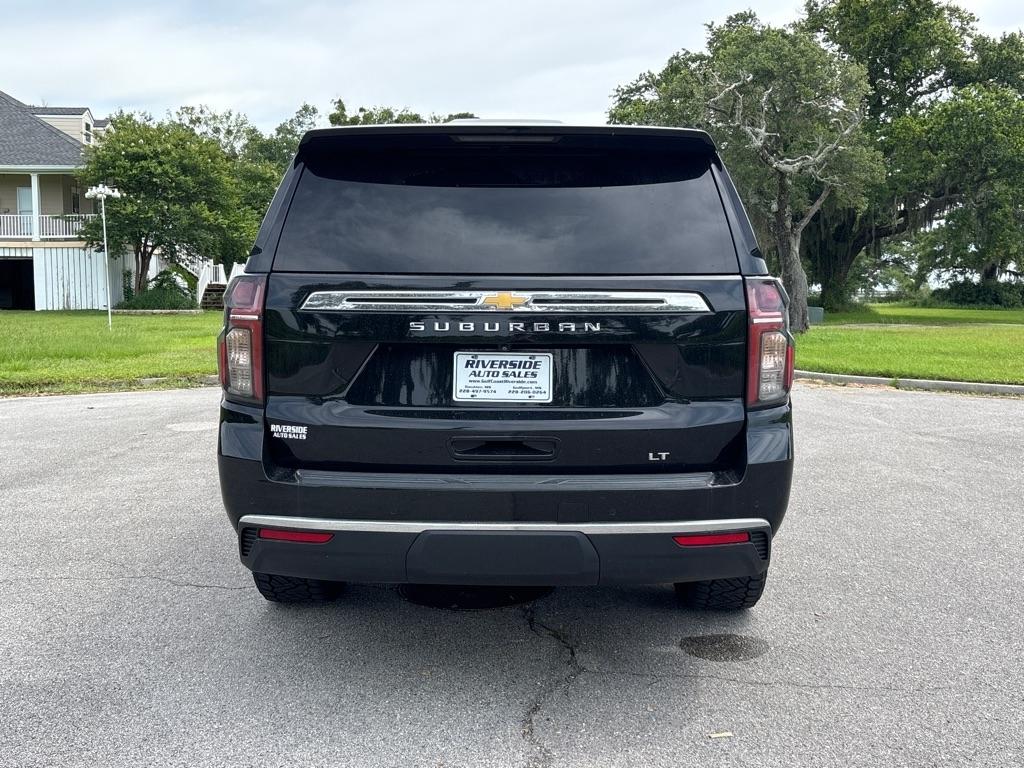 Chevrolet Suburban LT 2021