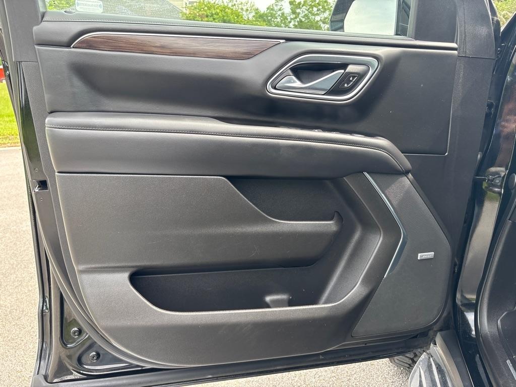 Chevrolet Suburban LT 2021