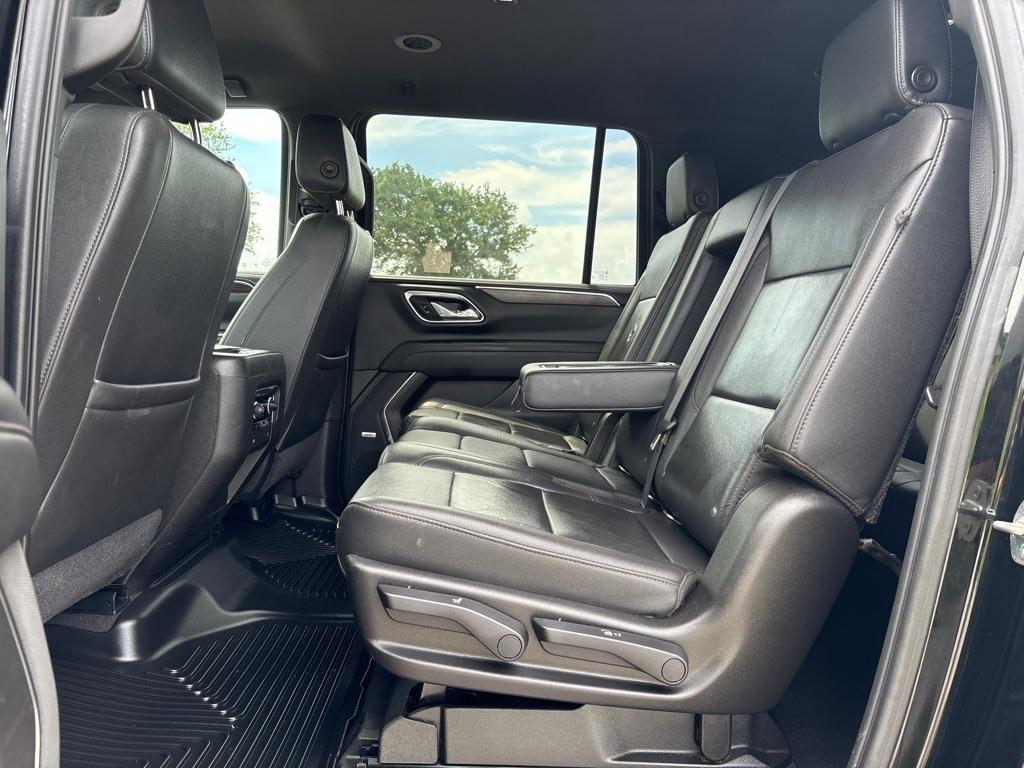 Chevrolet Suburban LT 2021