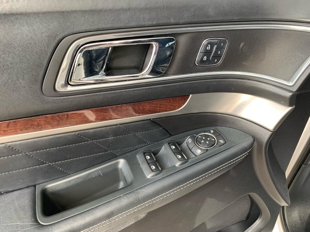 Ford Explorer Platinum 4WD 2018