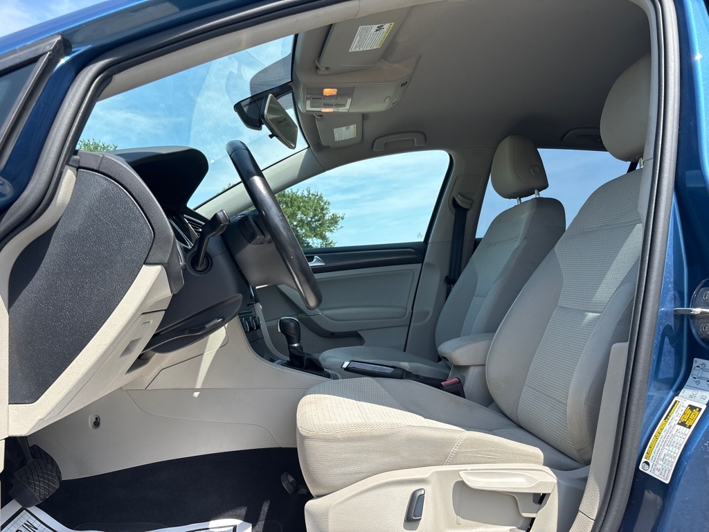 Volkswagen Golf  2018 Volkswagen Golf  2018