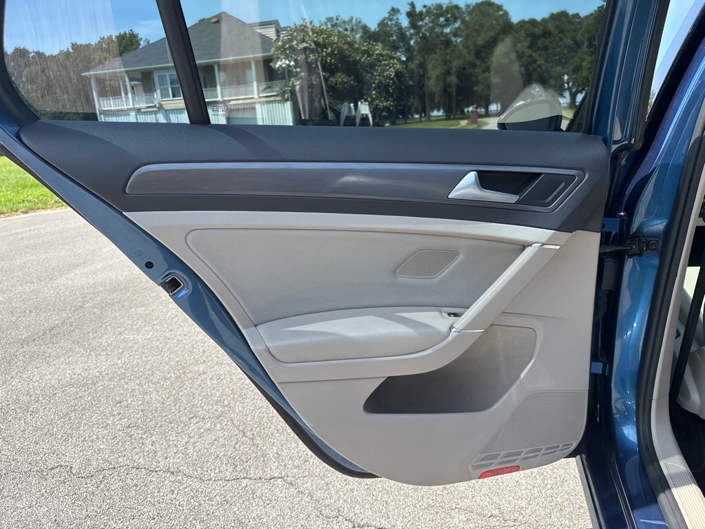 Volkswagen Golf  2018 Volkswagen Golf  2018